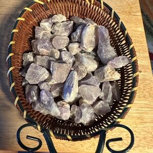 Lavender Amethyst- 1 pound 5 oz.